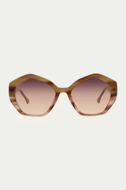 Trina Turk Hamoa Sunglass Rosewood Hot