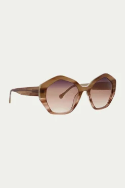 Trina Turk Hamoa Sunglass Rosewood Hot