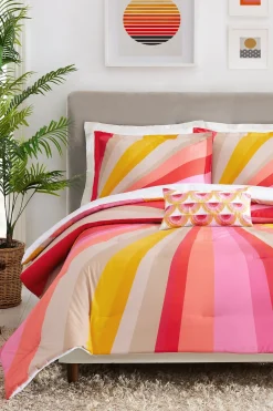 Trina Turk Sunburst Full/Queen Duvet 3-Piece Set Dark PInk Outlet